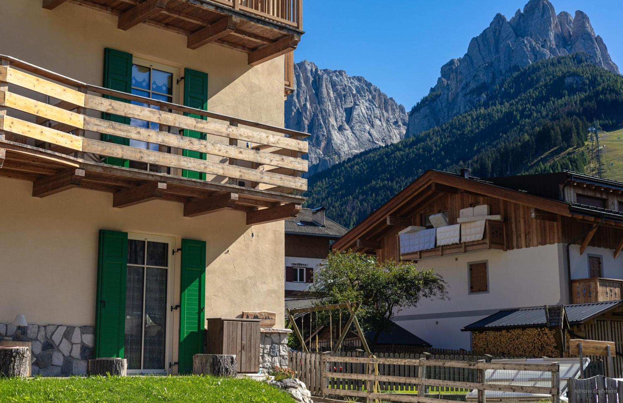Majon De La Nona Hotel Pozza di Fassa Exterior foto